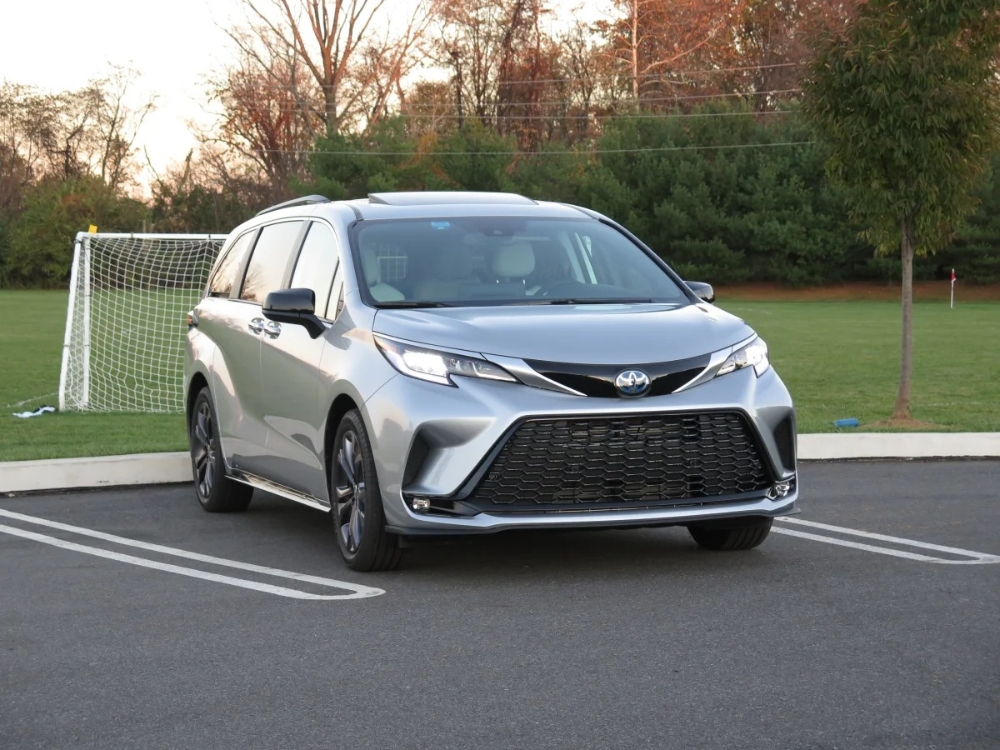 تويوتا-سيينا-المربع-نت-45