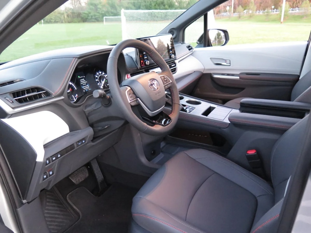 تويوتا-سيينا-المربع-نت-51