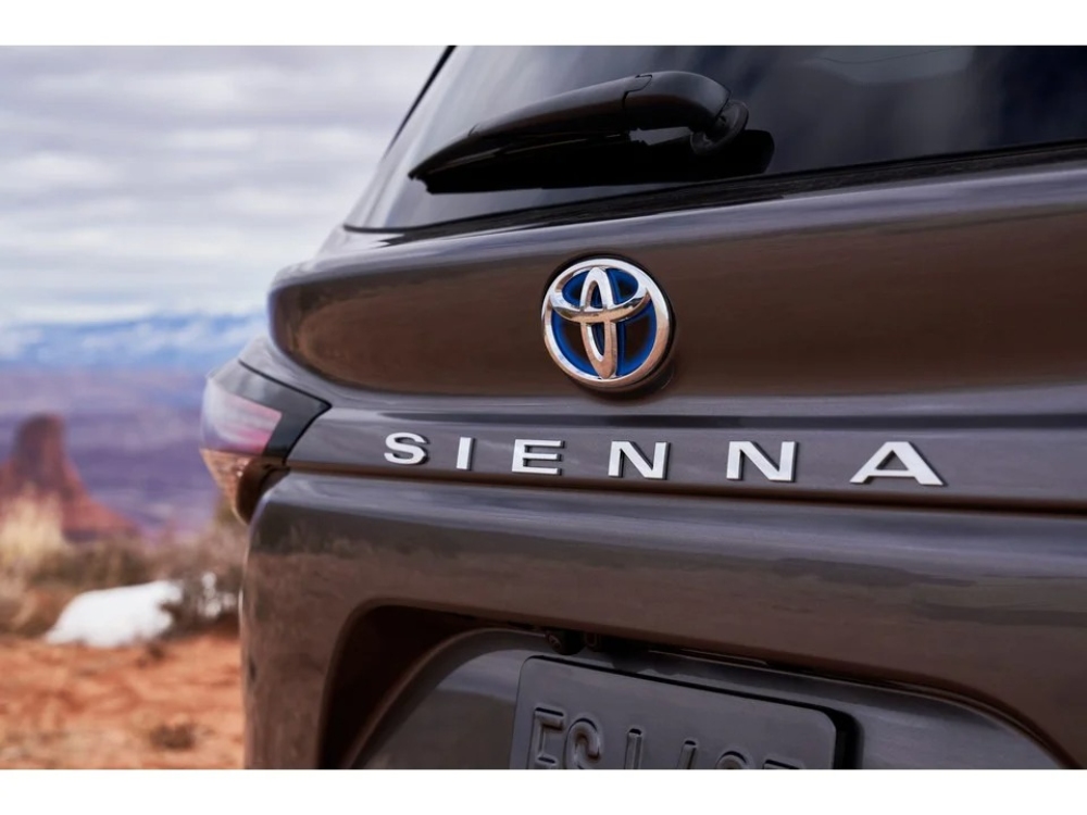 تويوتا-سيينا-المربع-نت-64