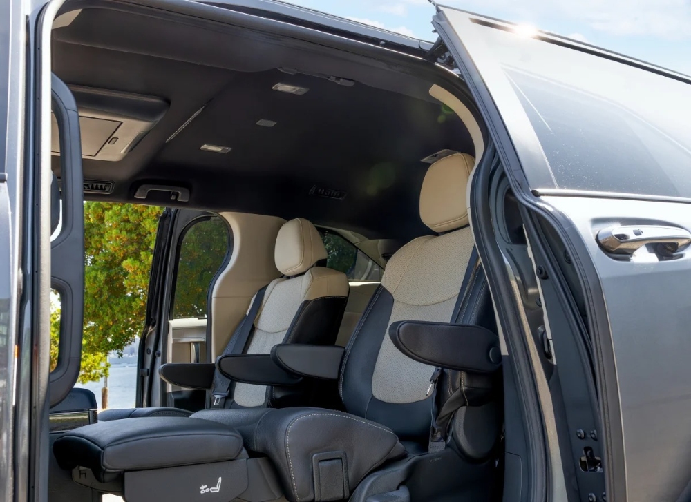 تويوتا-سيينا-المربع-نت-82