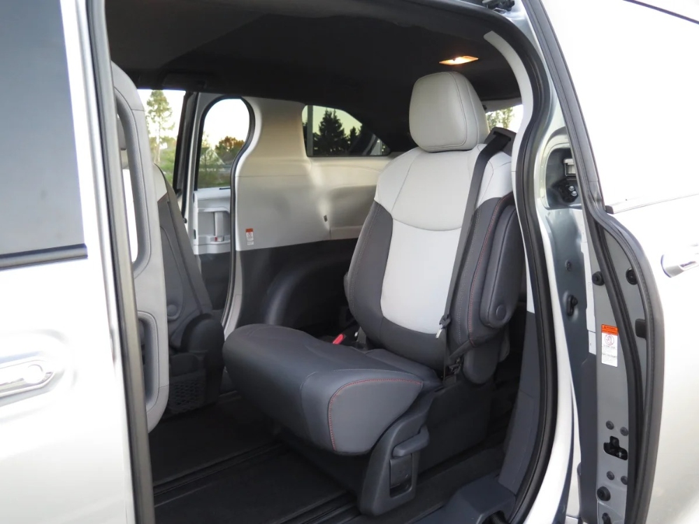 تويوتا-سيينا-المربع-نت-85