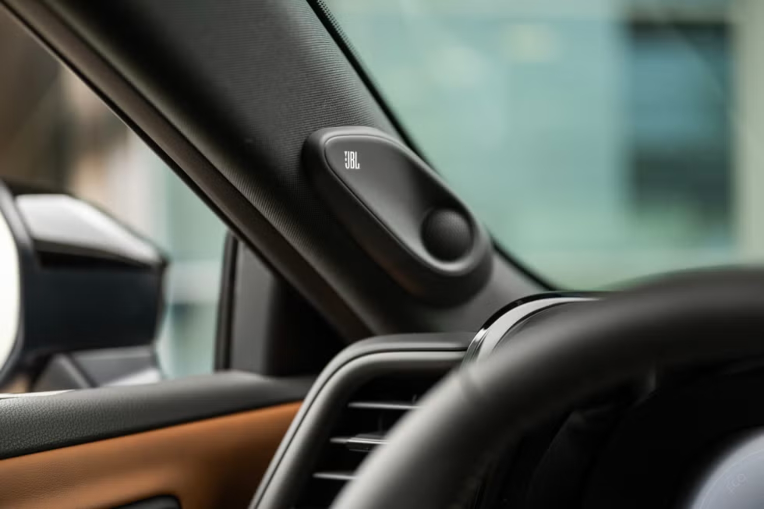 تويوتا-كراون-سيجنيا-المربع-نت-18