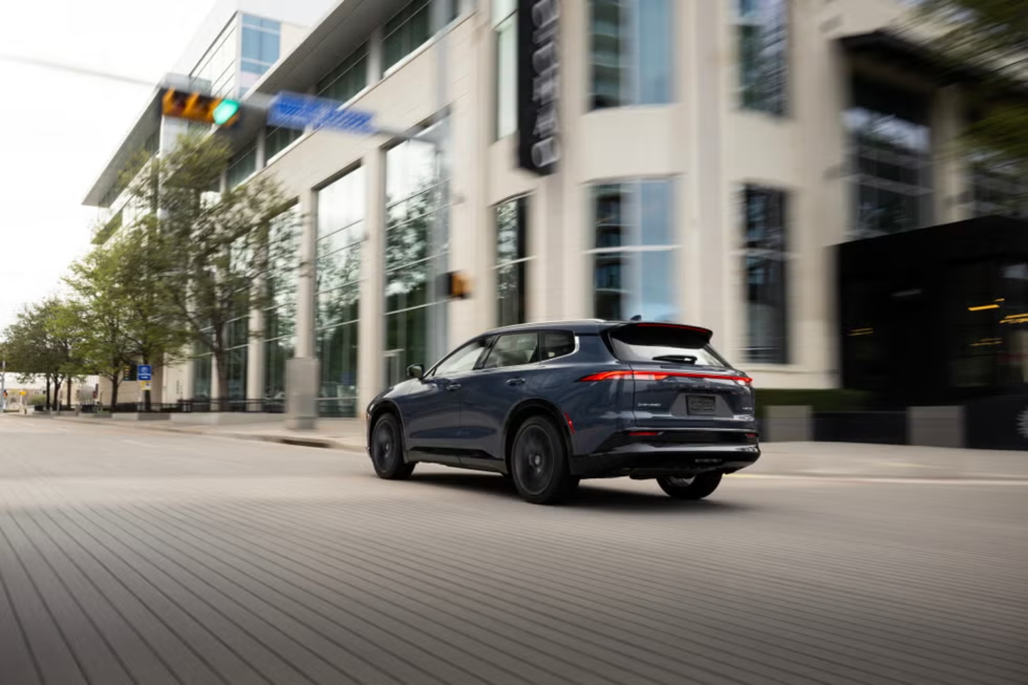 تويوتا-كراون-سيجنيا-المربع-نت-4