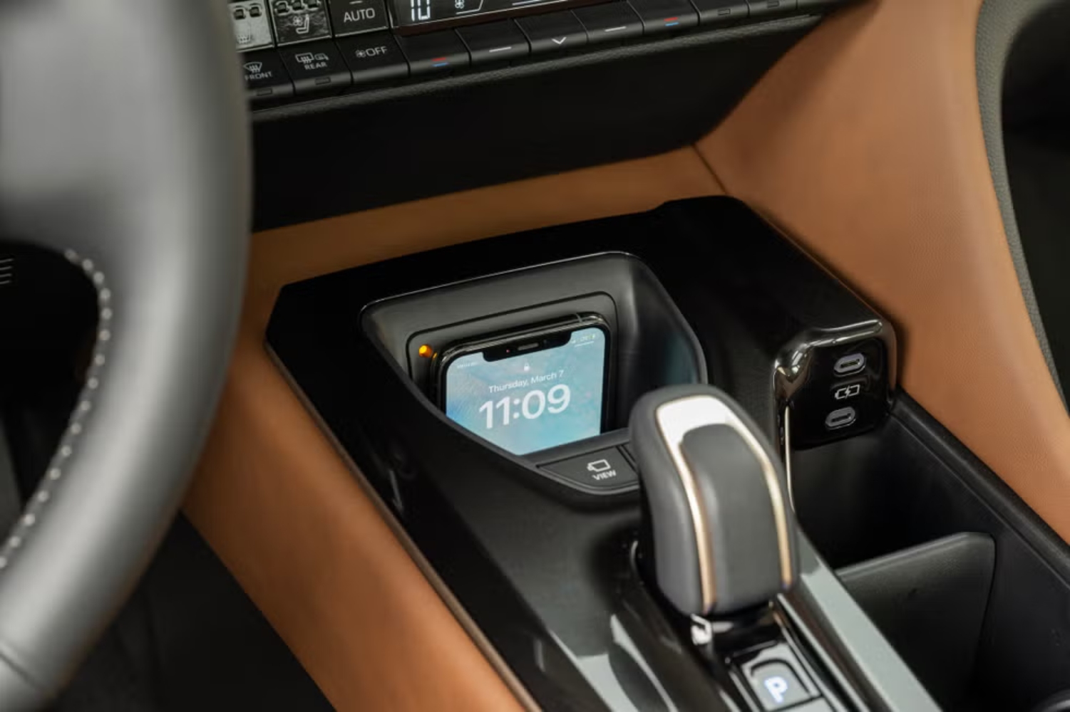 تويوتا-كراون-سيجنيا-المربع-نت-43