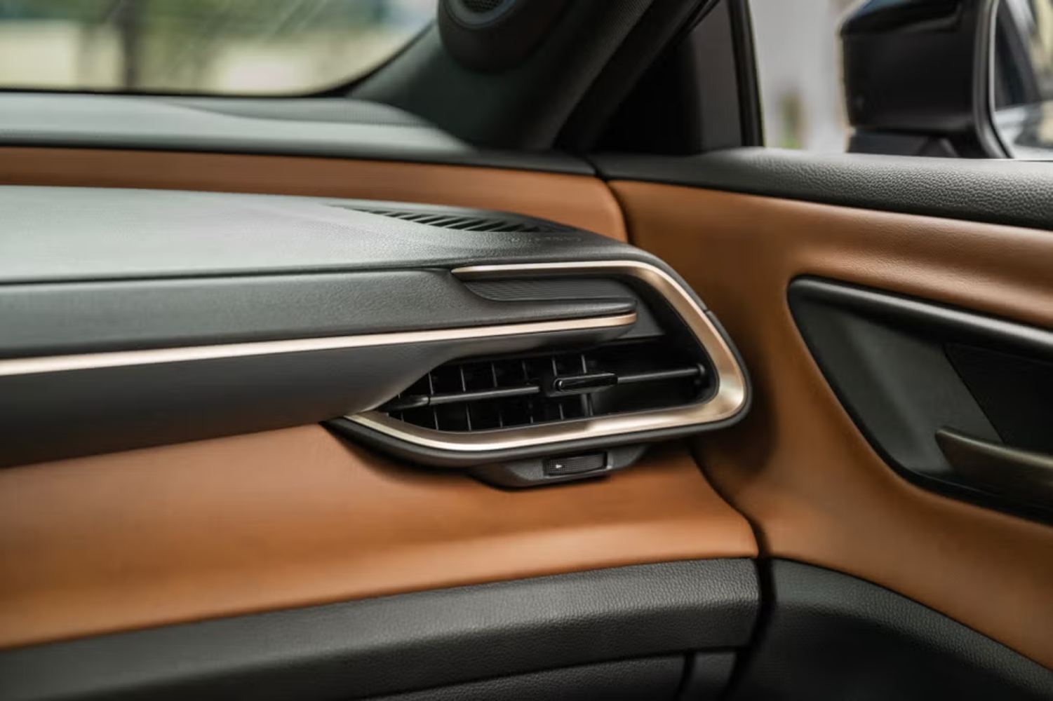 تويوتا-كراون-سيجنيا-المربع-نت-44