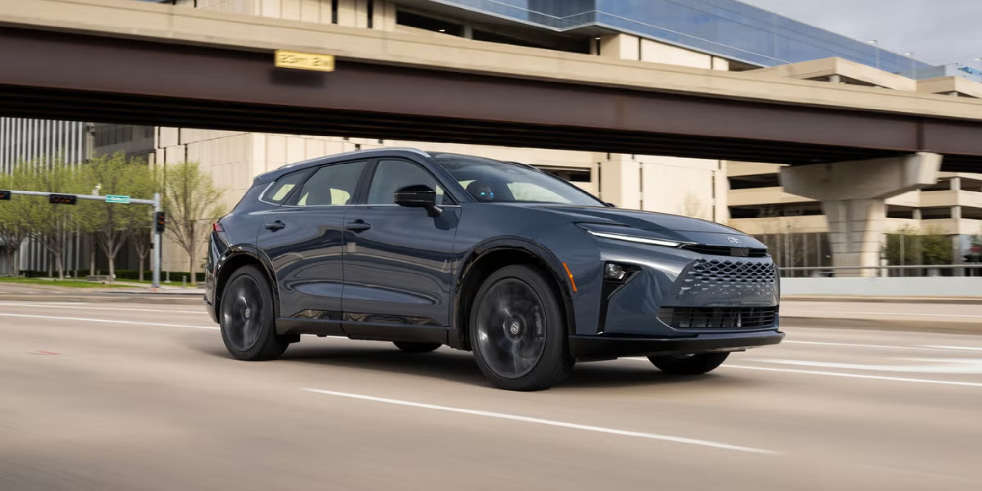 تويوتا-كراون-سيجنيا-المربع-نت-5