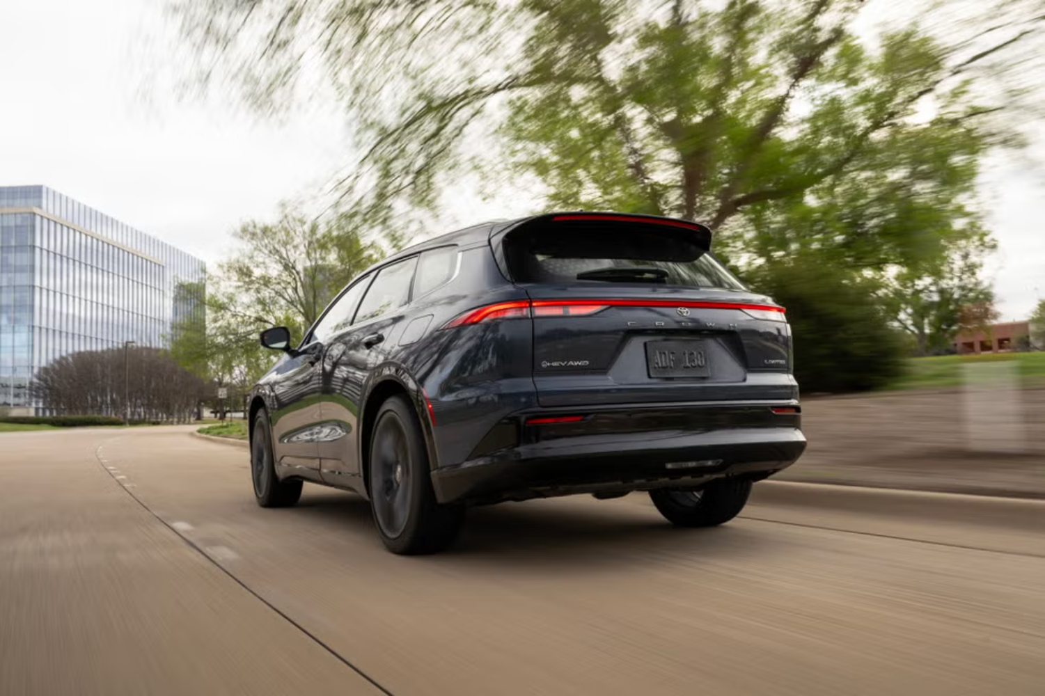 تويوتا-كراون-سيجنيا-المربع-نت-7