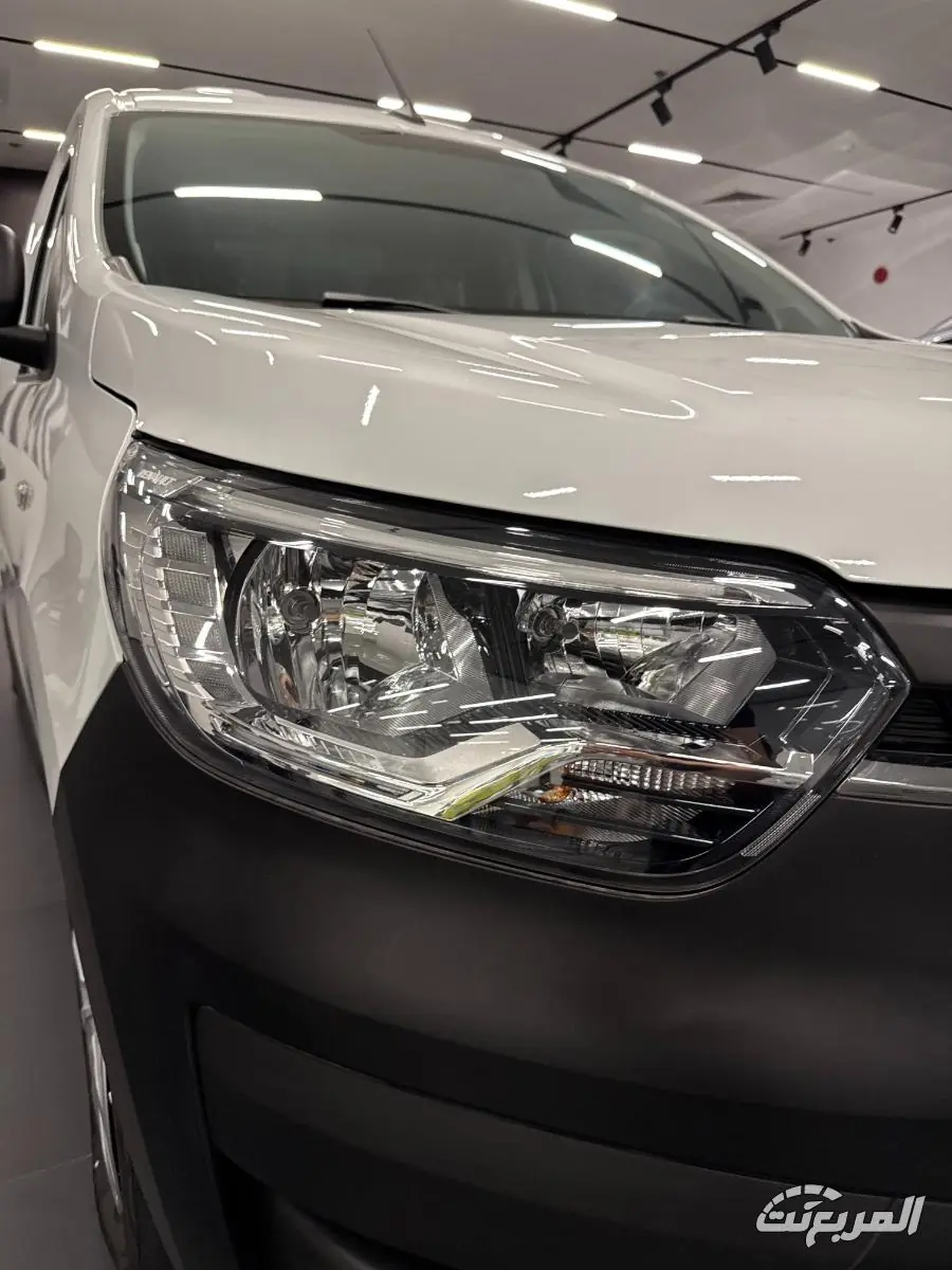 رينو اكسبريس 2025 10