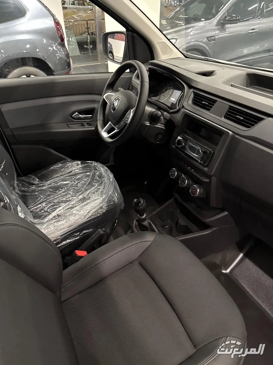 رينو اكسبريس 2025 4