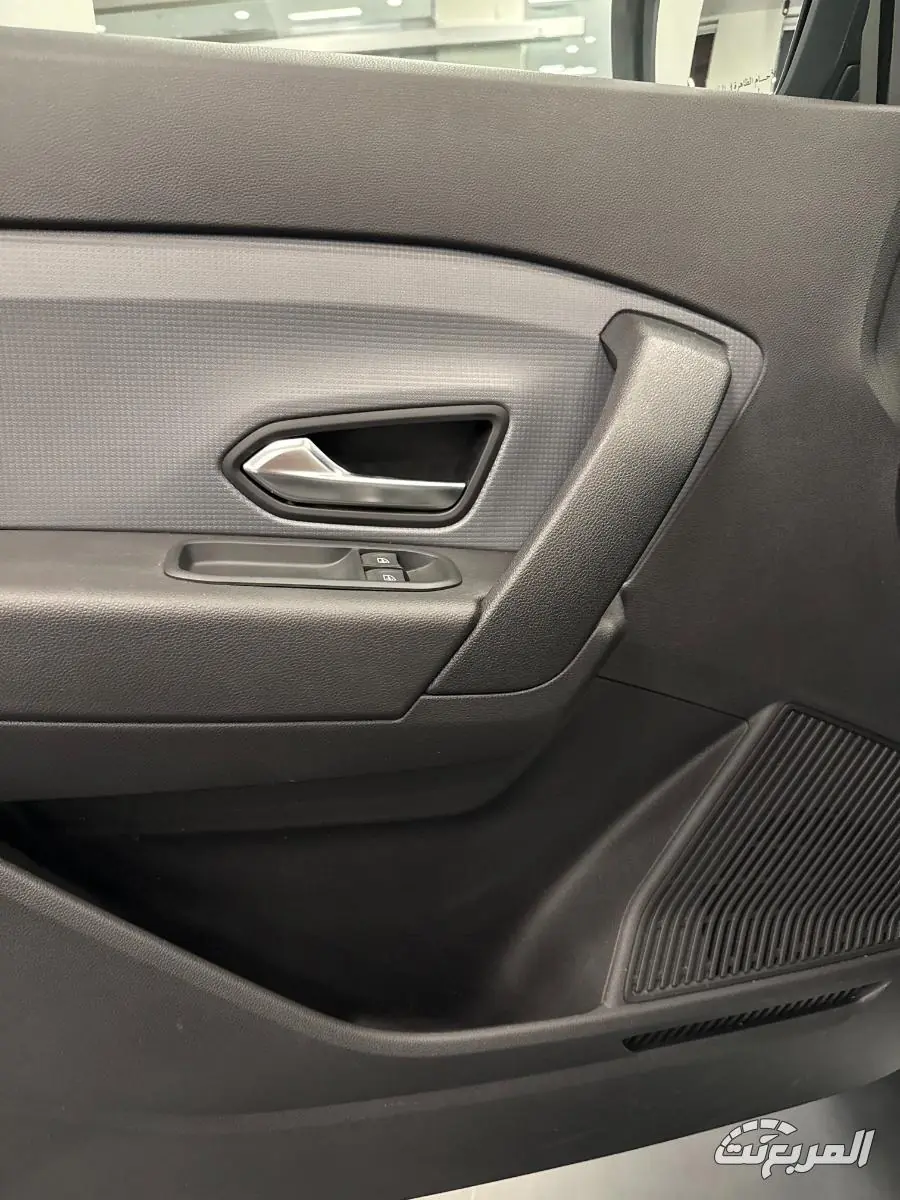 رينو اكسبريس 2025 9