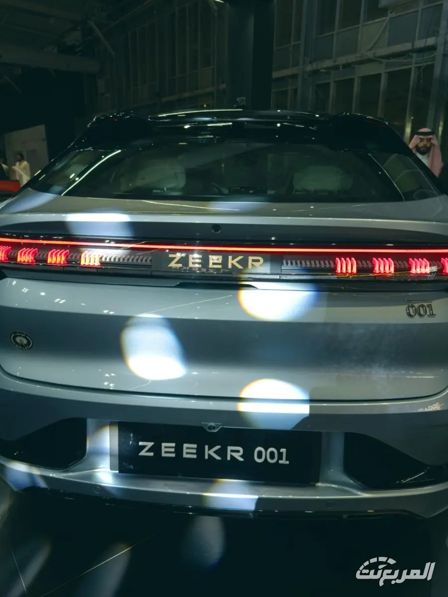 زيكر 001 2025 شوتينج بريك كهربائية فاخرة تتحدى الكبار بسعر منافس زيكر 001 2025 15