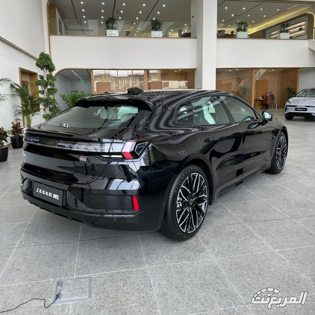 زيكر 001 2025 شوتينج بريك كهربائية فاخرة تتحدى الكبار بسعر منافس زيكر 001 2025 19