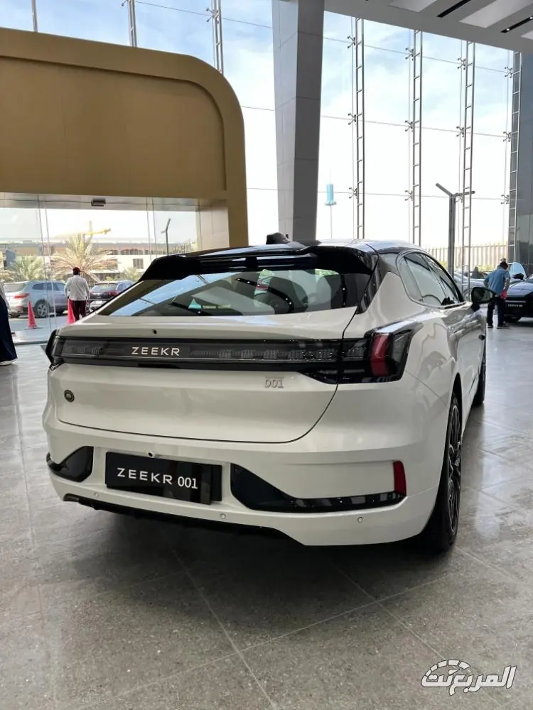 زيكر 001 2025 شوتينج بريك كهربائية فاخرة تتحدى الكبار بسعر منافس زيكر 001 2025 34