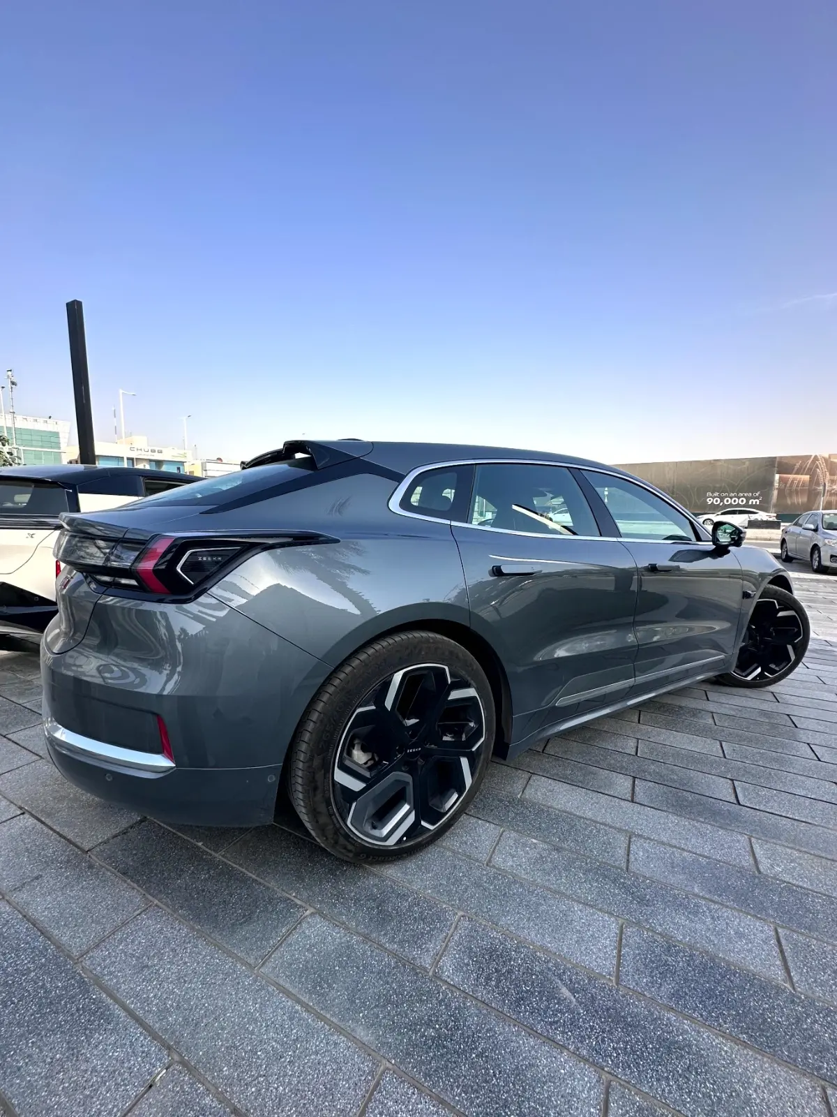 زيكر 001 2025 شوتينج بريك كهربائية فاخرة تتحدى الكبار بسعر منافس زيكر 001 2025 69