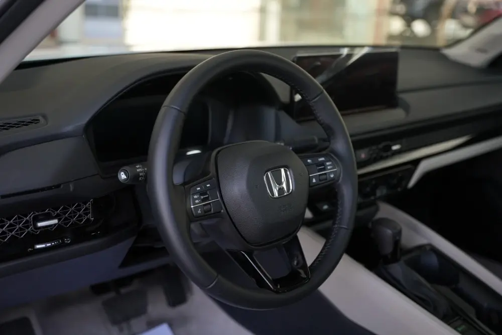 سيارات فخمة هوندا اكورد 10