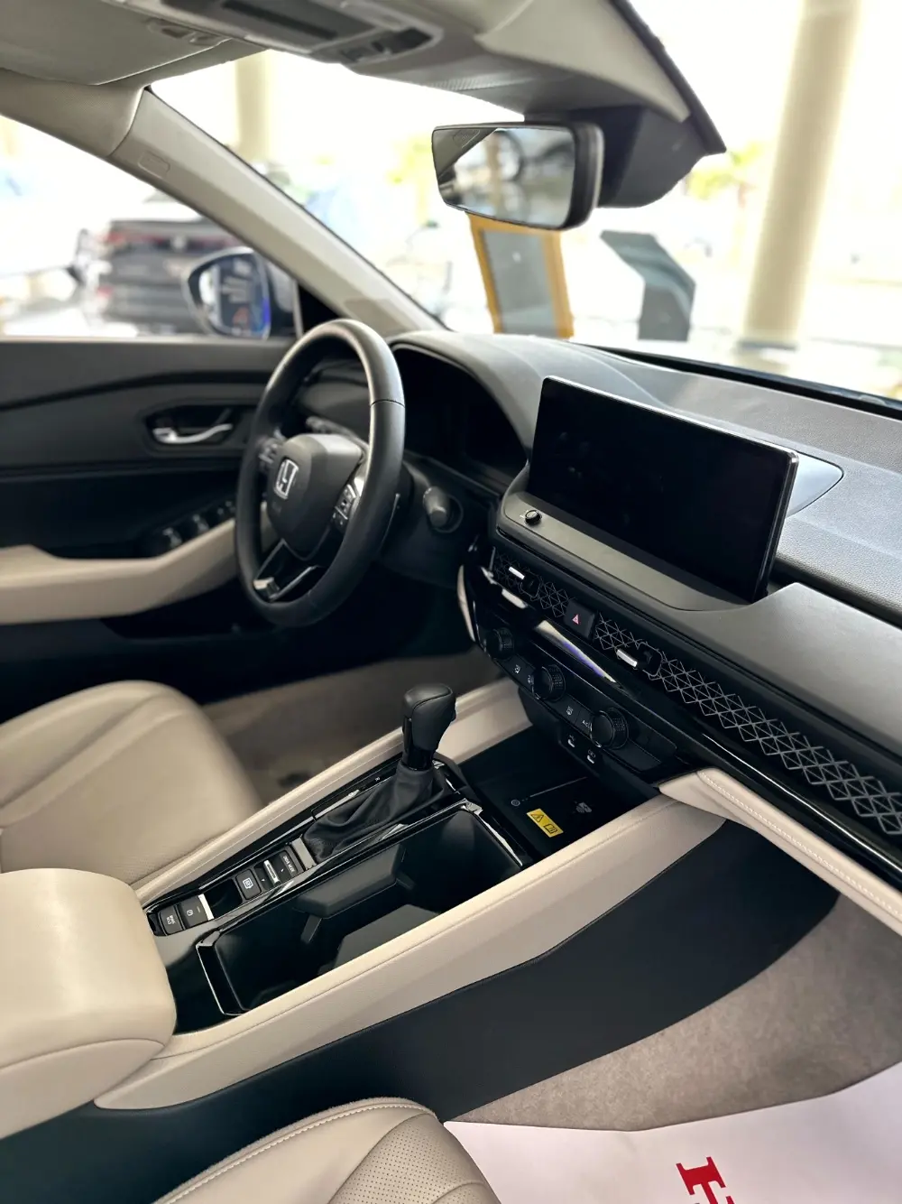 سيارات فخمة هوندا اكورد 6