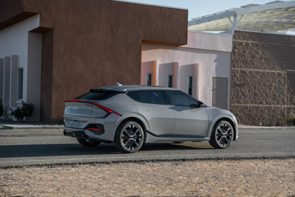 كيا-ev6-المربع-نت-10-2