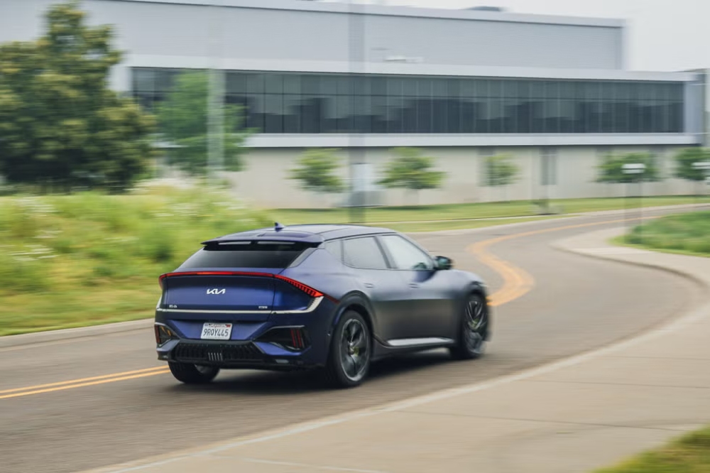 كيا-ev6-المربع-نت-23