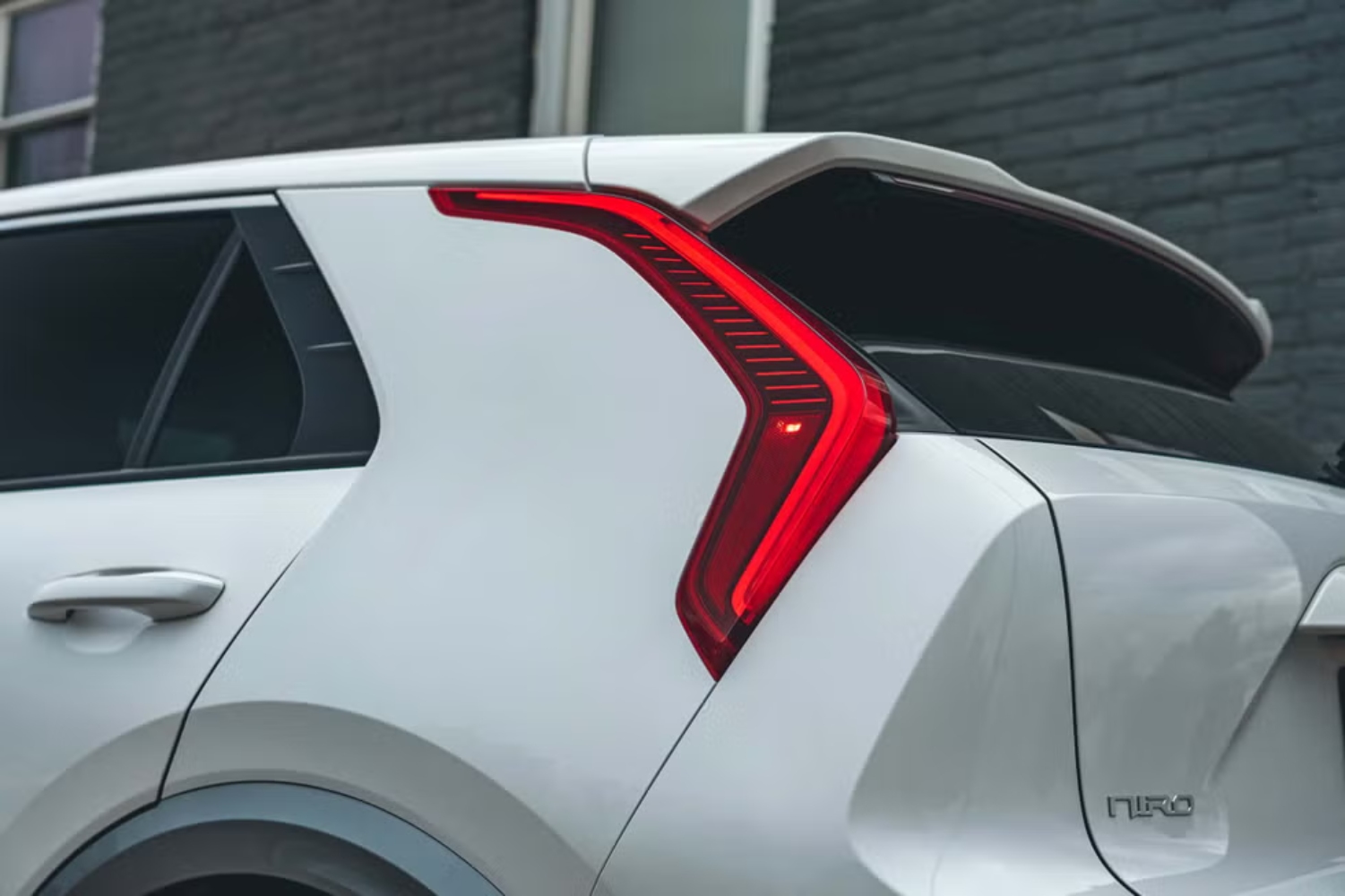 كيا-نيرو-الكهربائية-المربع-نت-1-4