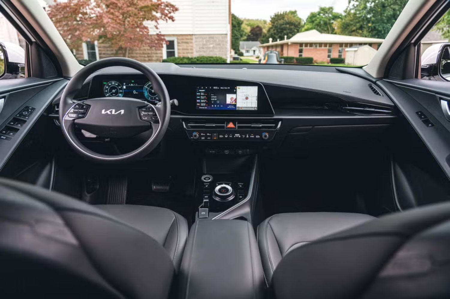 كيا-نيرو-الكهربائية-المربع-نت-12-4