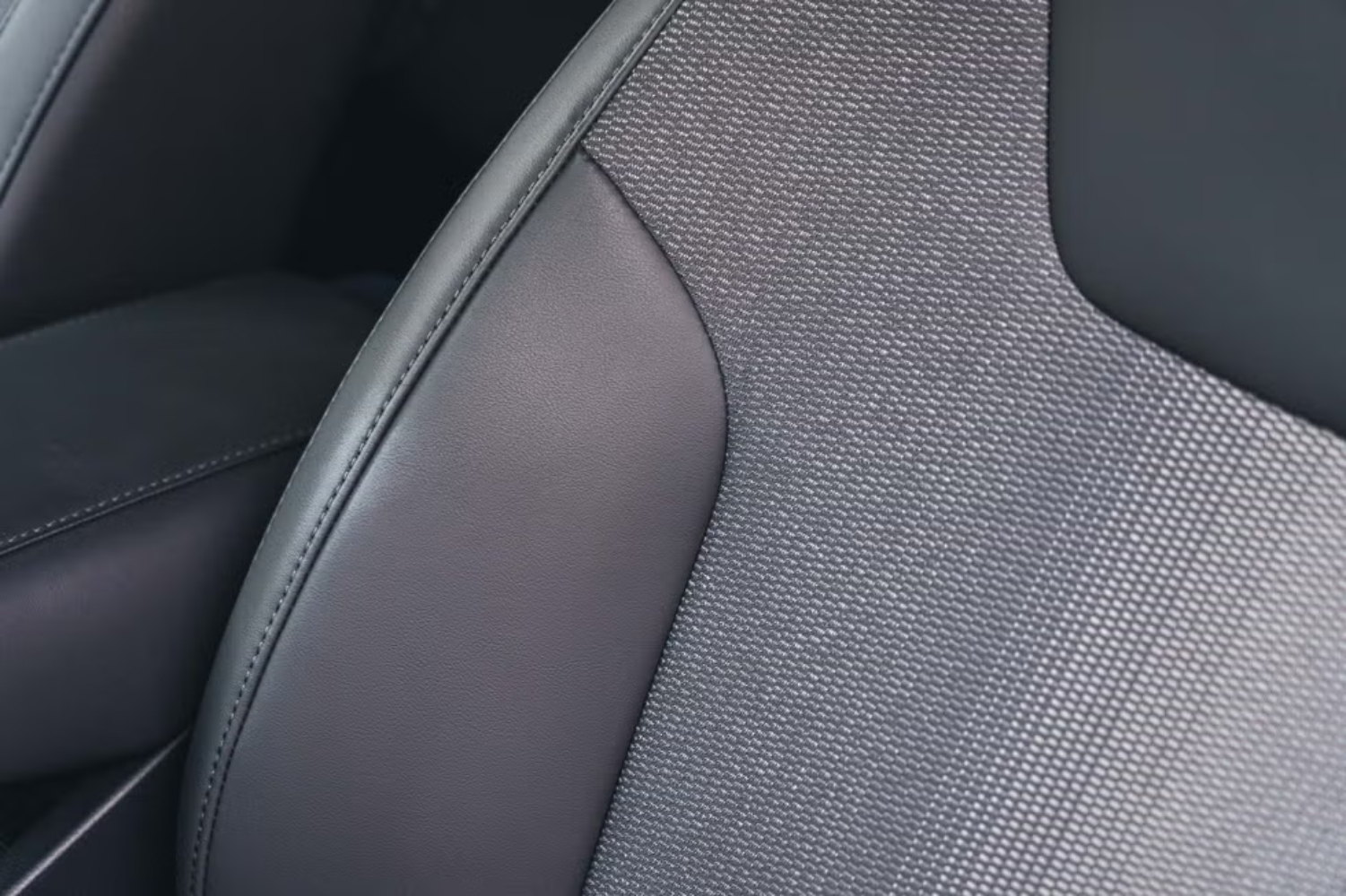 كيا-نيرو-الكهربائية-المربع-نت-14-4