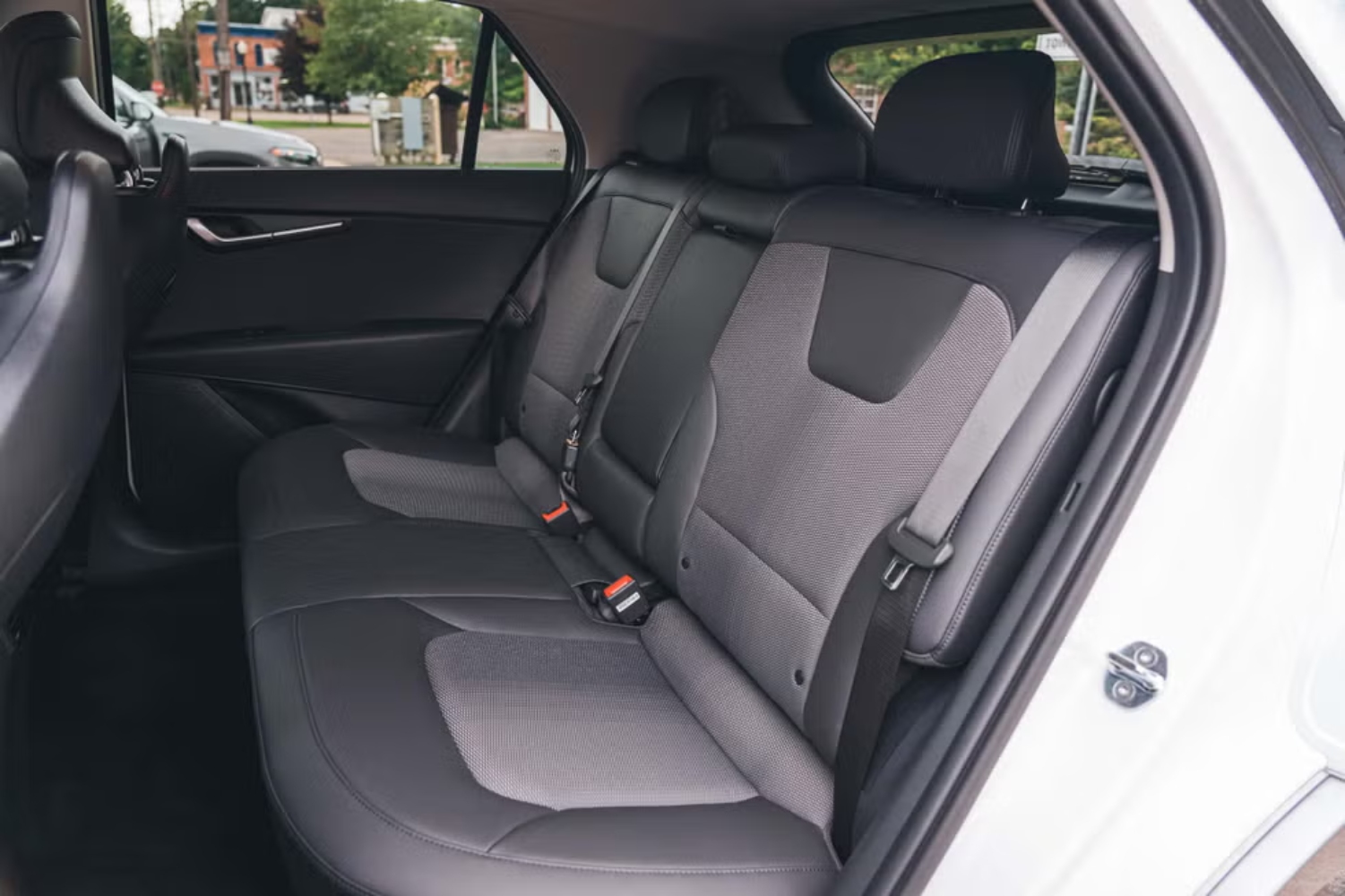 كيا-نيرو-الكهربائية-المربع-نت-15-4