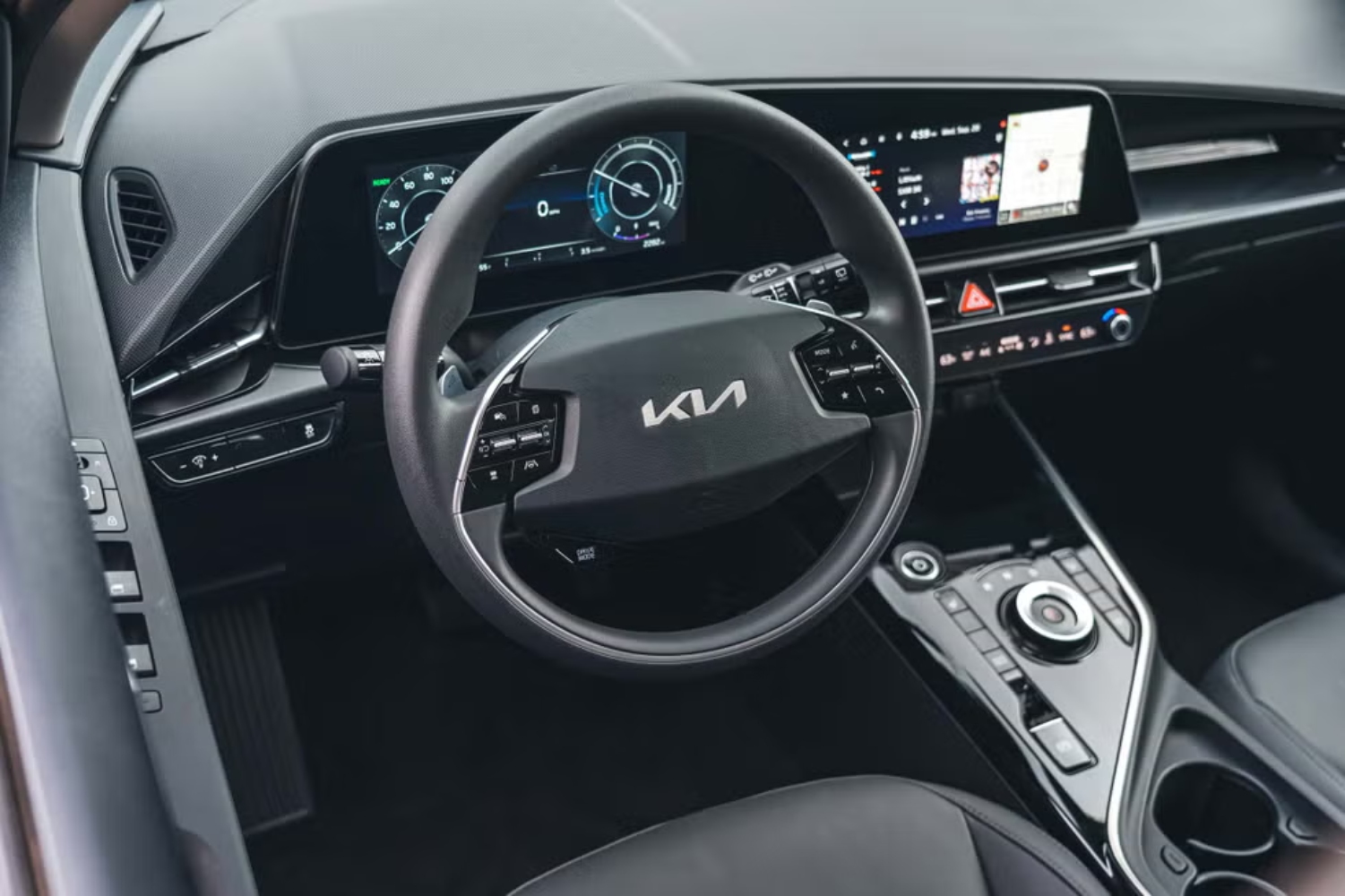 كيا-نيرو-الكهربائية-المربع-نت-17-4