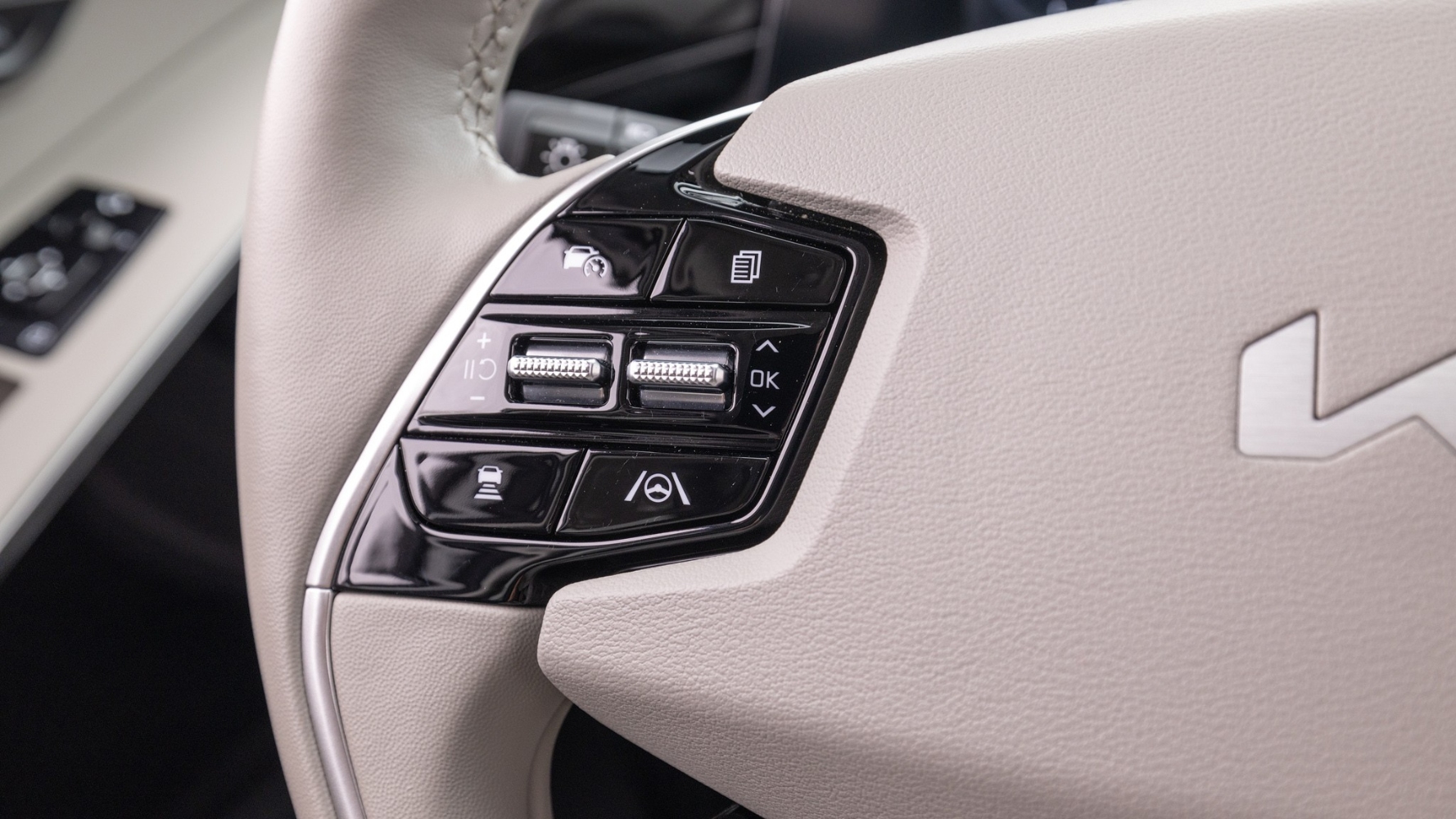 كيا-نيرو-الكهربائية-المربع-نت-32-3