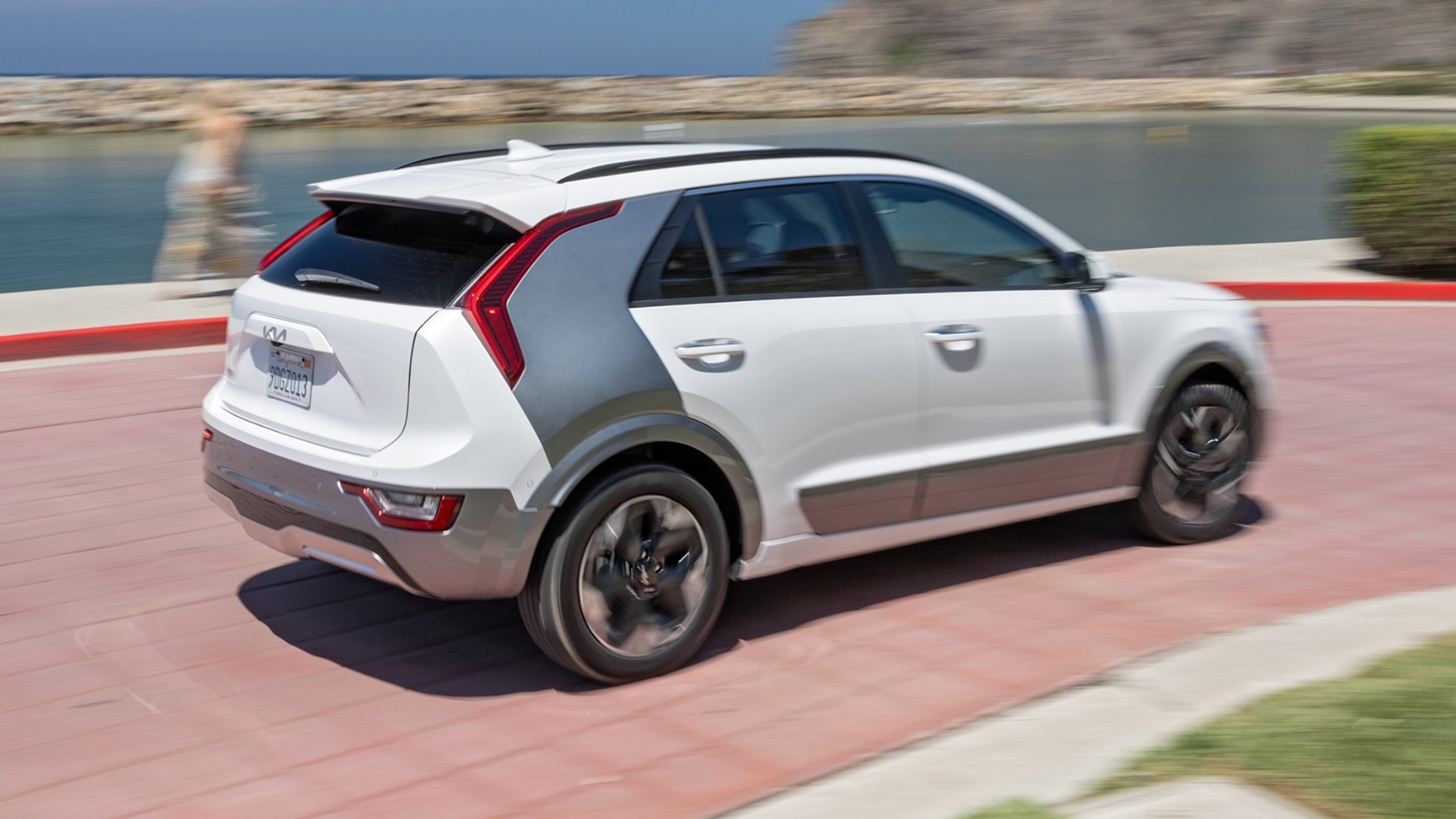 كيا-نيرو-الكهربائية-المربع-نت-42-2