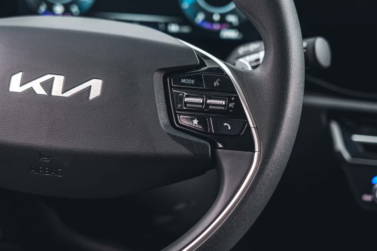 كيا-نيرو-الكهربائية-المربع-نت-6-4