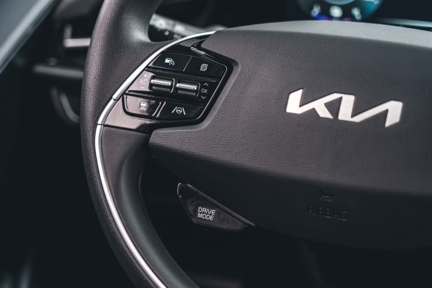 كيا-نيرو-الكهربائية-المربع-نت-7-4