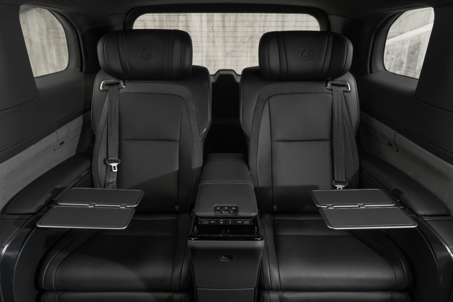 لكزس-lm-المربع-نت-18