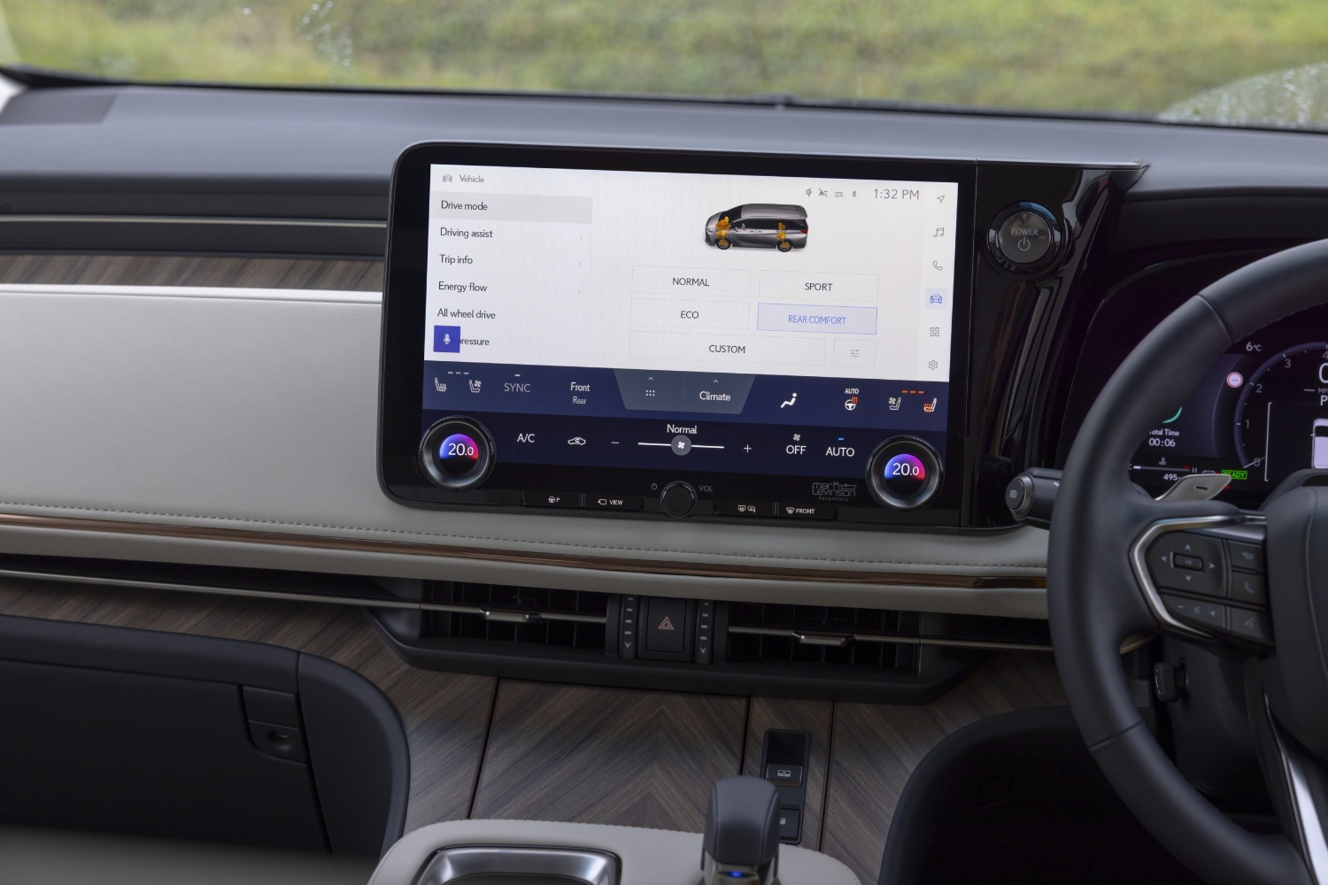 لكزس-lm-المربع-نت-54