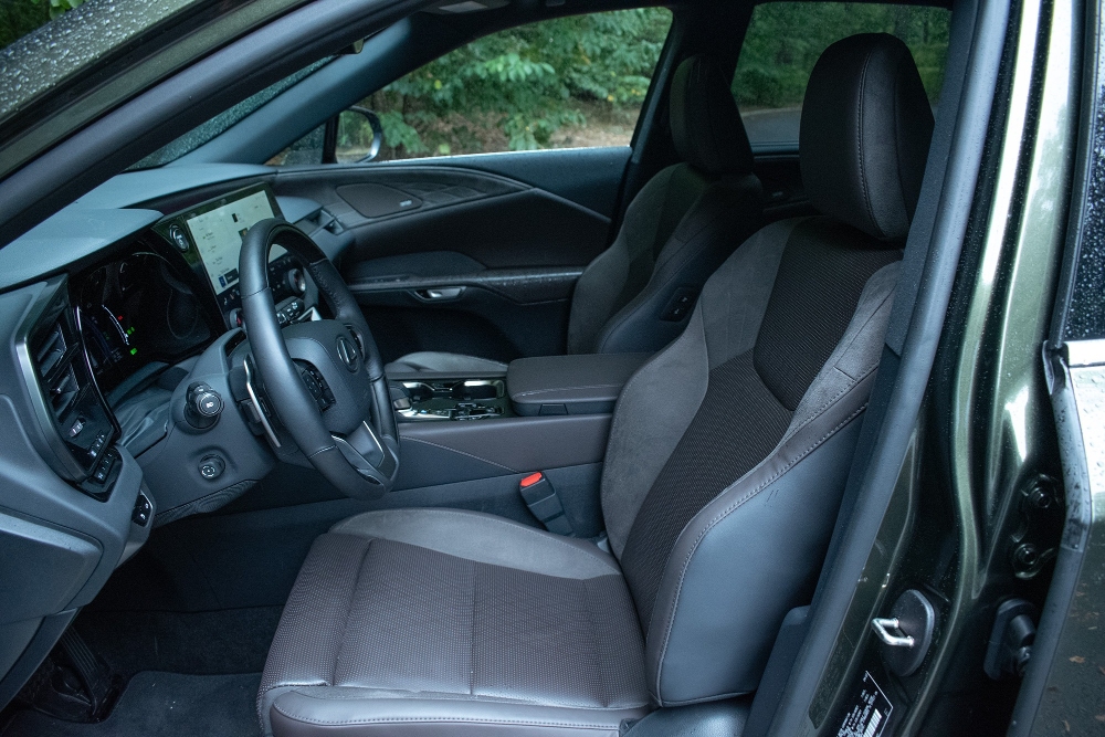 لكزس-rx-phev-المربع-نت-8-2