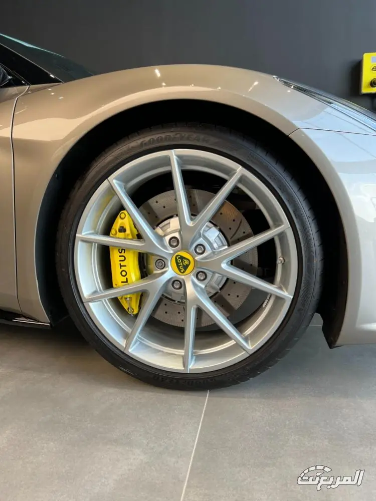 لوتس اميرا 2025 30