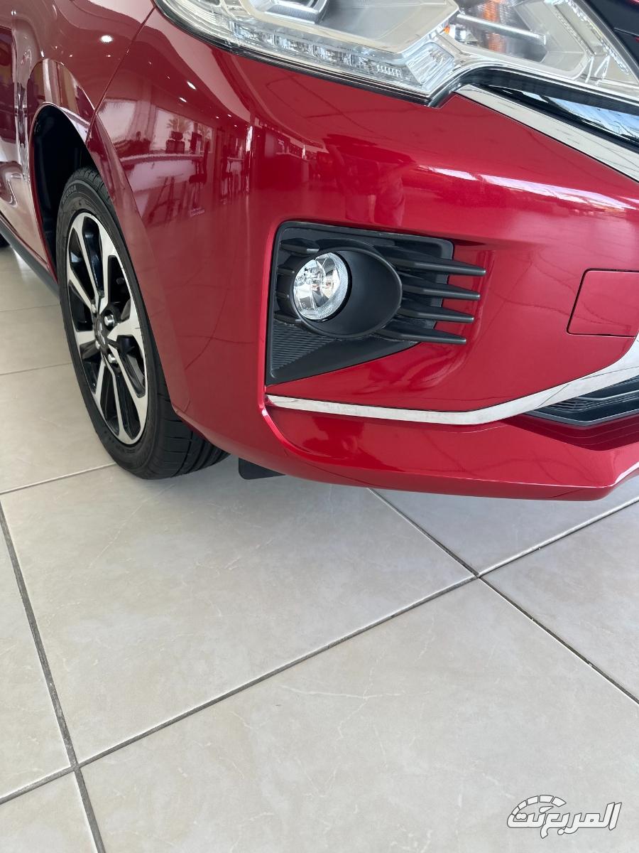 ميتسوبيشي-سبيس-ستار-10