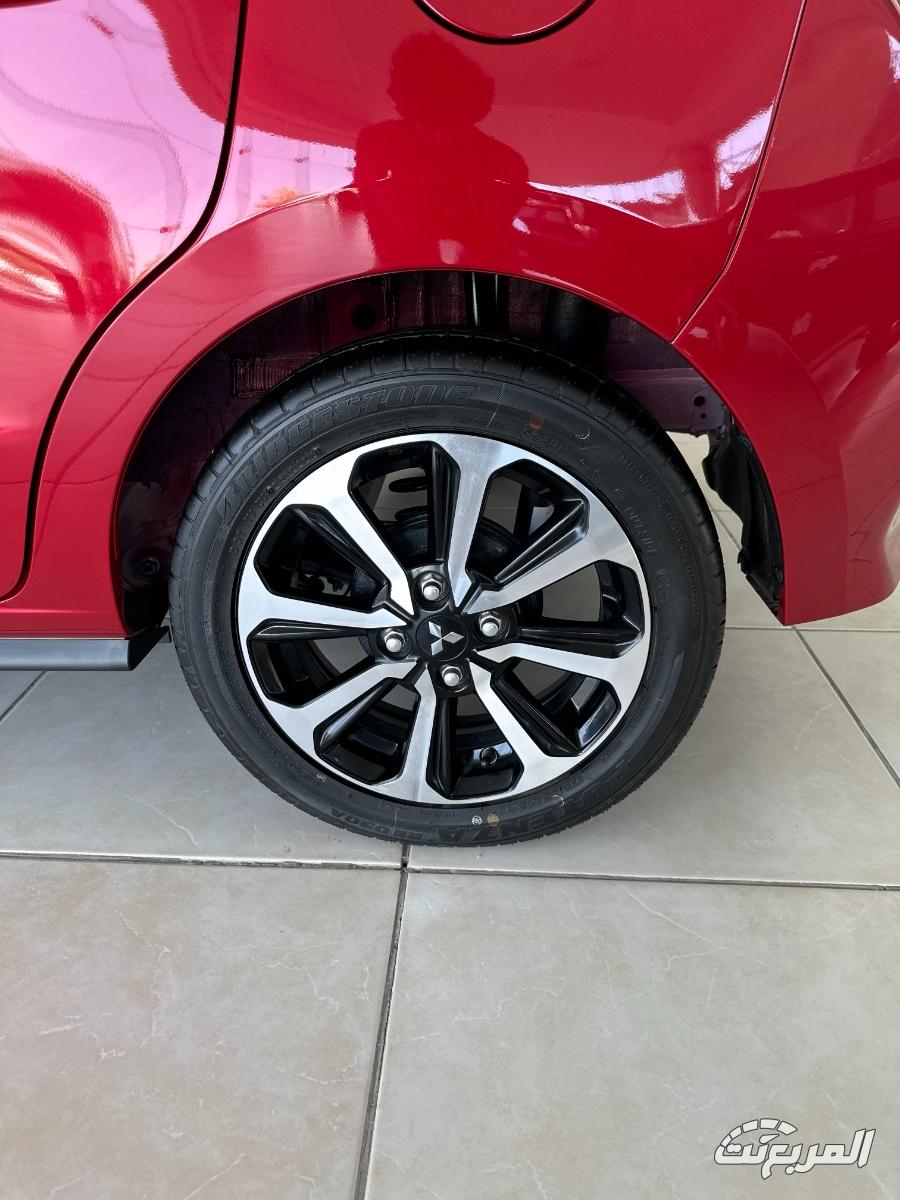 ميتسوبيشي-سبيس-ستار-12