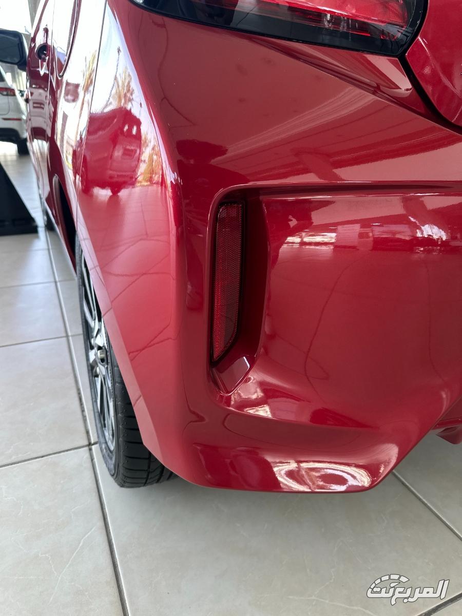 ميتسوبيشي-سبيس-ستار-14