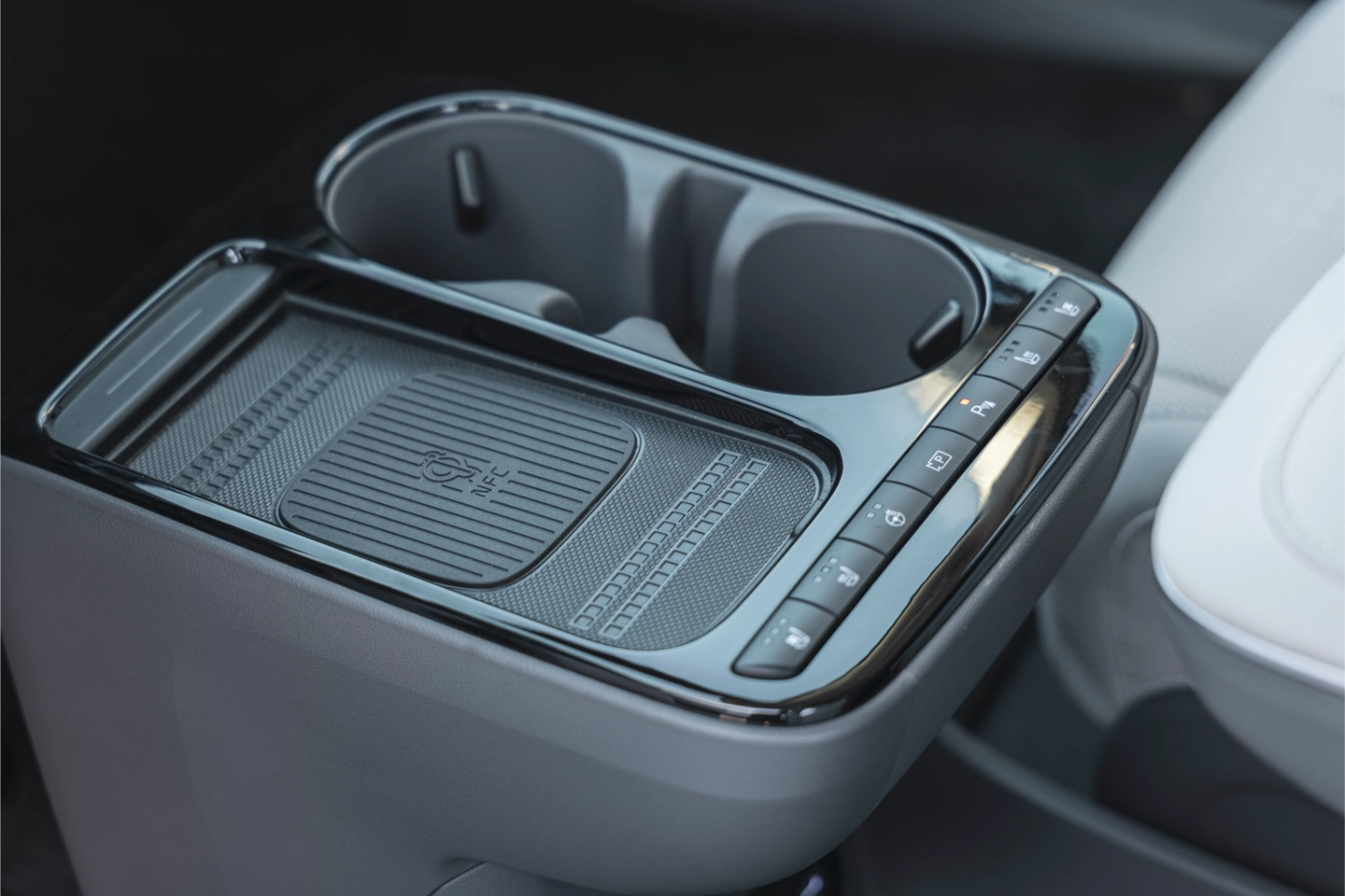 هيونداي-ايونيك-5-المربع-نت-22