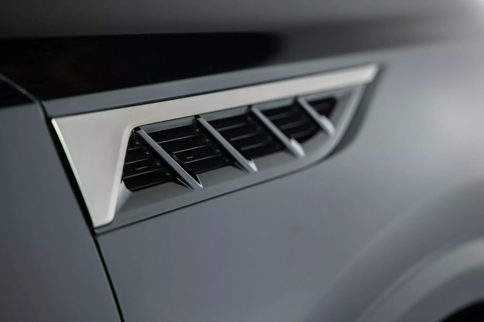 انفينيتي QX80 موديل 2026 ينطلق بفئة سبورت جديدة وتحديثات جمالية 20