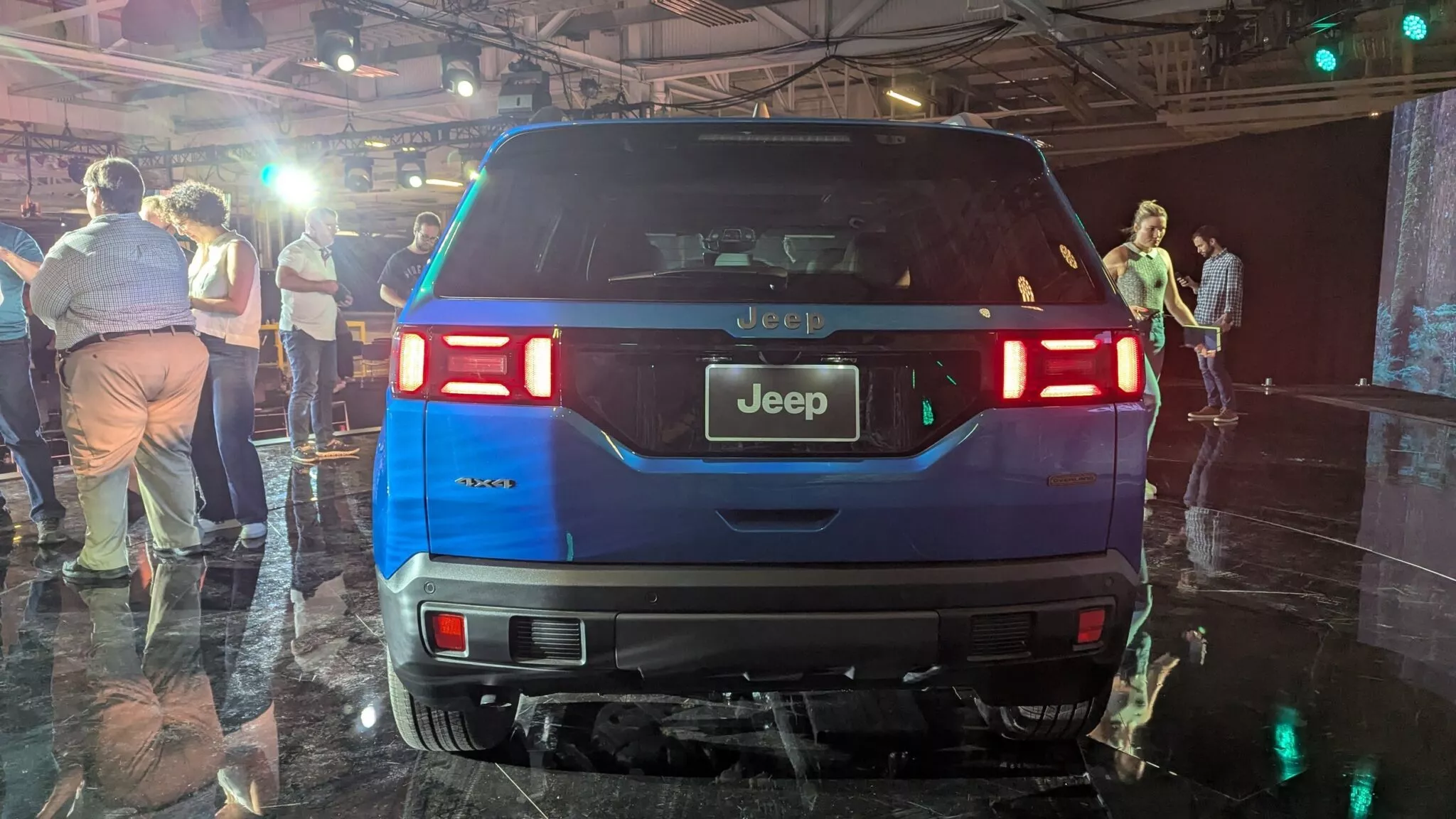 جيب شيروكي 2026 الجيل الجديد كلياً ينطلق بحجم أكبر وداخلية أفخم ومحرك هايبرد 5