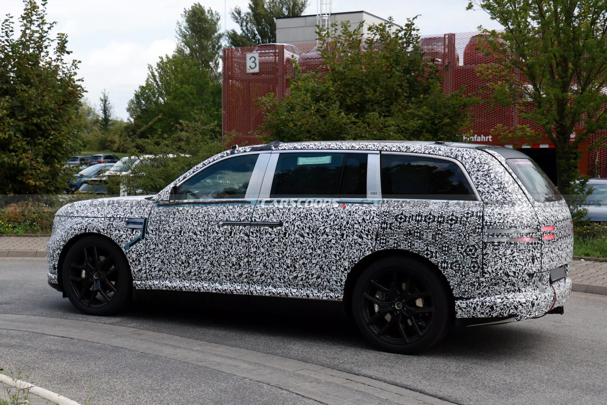 جينيسيس GV90 الأفخم والأكبر للعلامة تظهر أثناء اختبارها مع اقتراب التدشين 12