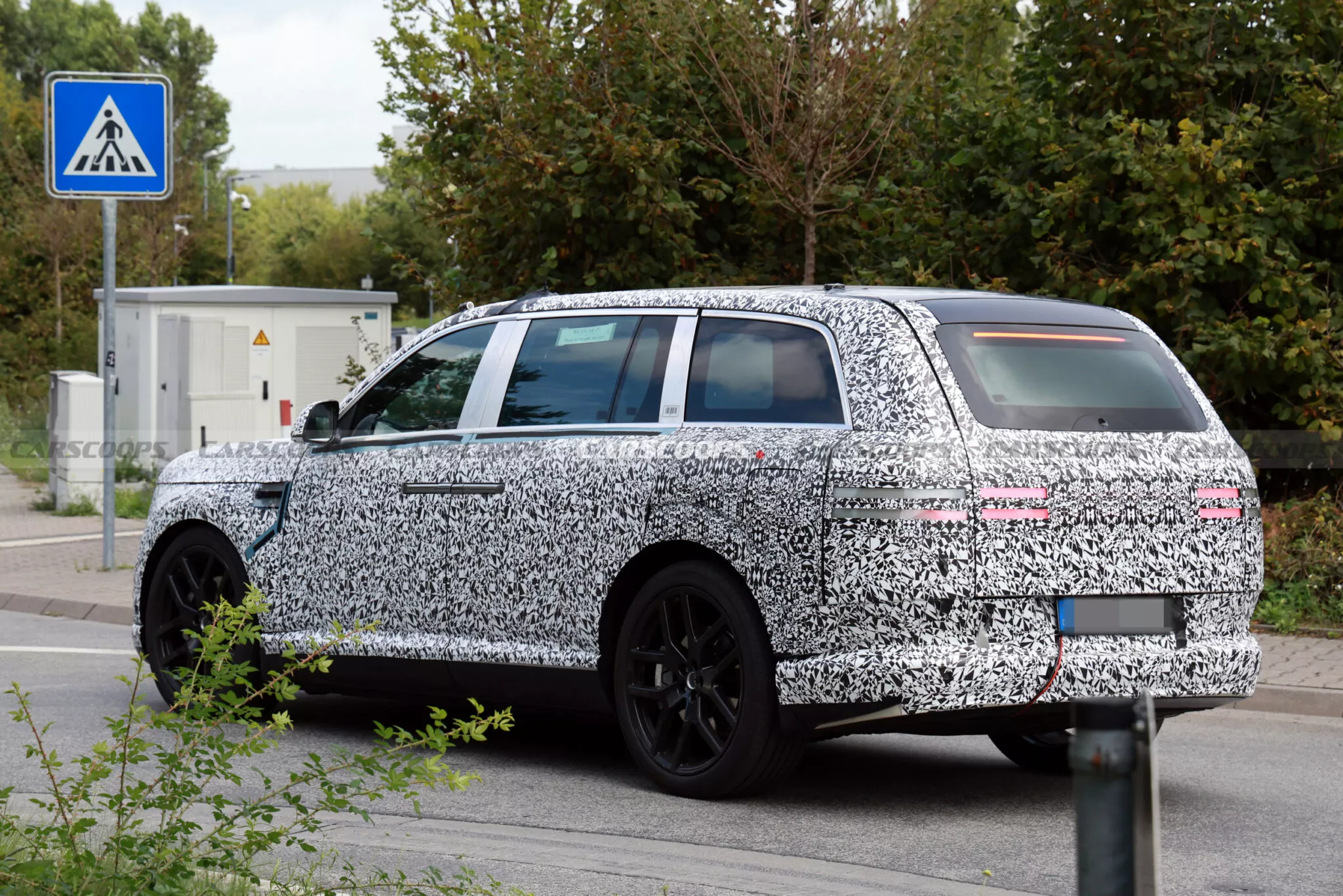 جينيسيس GV90 الأفخم والأكبر للعلامة تظهر أثناء اختبارها مع اقتراب التدشين 14