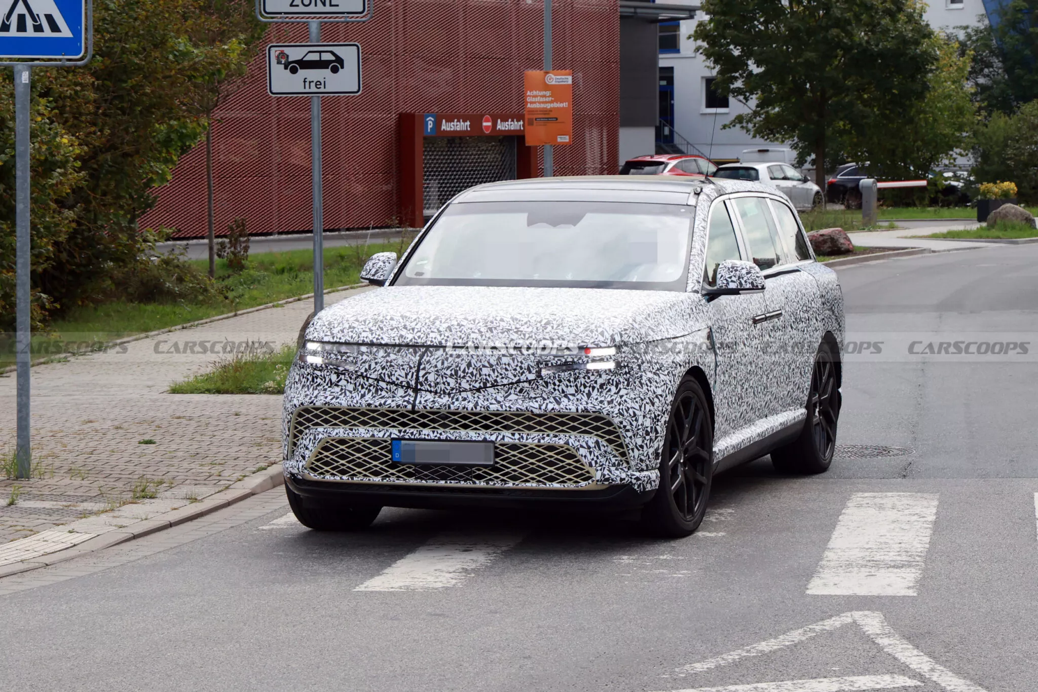 جينيسيس GV90 الأفخم والأكبر للعلامة تظهر أثناء اختبارها مع اقتراب التدشين 5