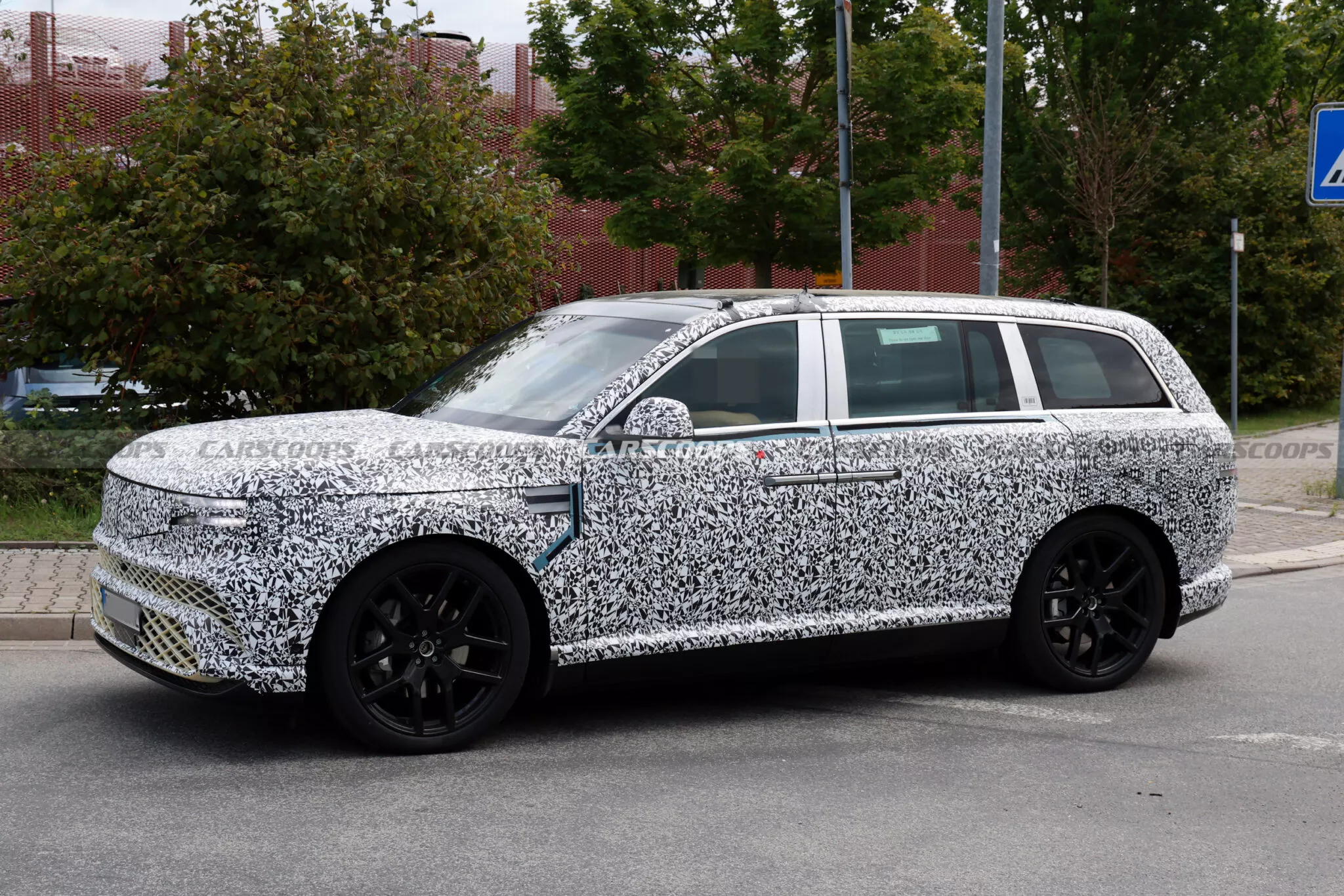 جينيسيس GV90 الأفخم والأكبر للعلامة تظهر أثناء اختبارها مع اقتراب التدشين 3