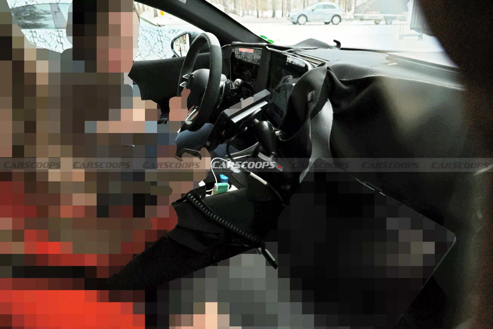 رصد داخلية أقوى سيارة في تاريخ مرسيدس لأول مرة أثناء اختبارها رصد داخلية أقوى سيارة في تاريخ مرسيدس لأول مرة أثناء اختبارها 3