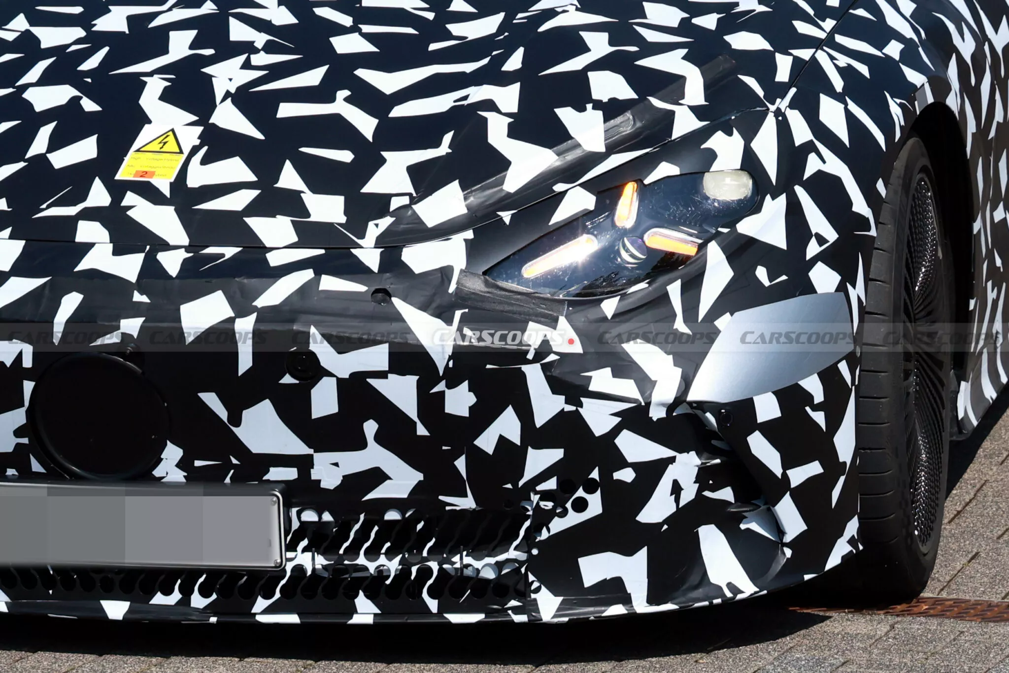 رصد داخلية أقوى سيارة في تاريخ مرسيدس لأول مرة أثناء اختبارها رصد داخلية أقوى سيارة في تاريخ مرسيدس لأول مرة أثناء اختبارها 5