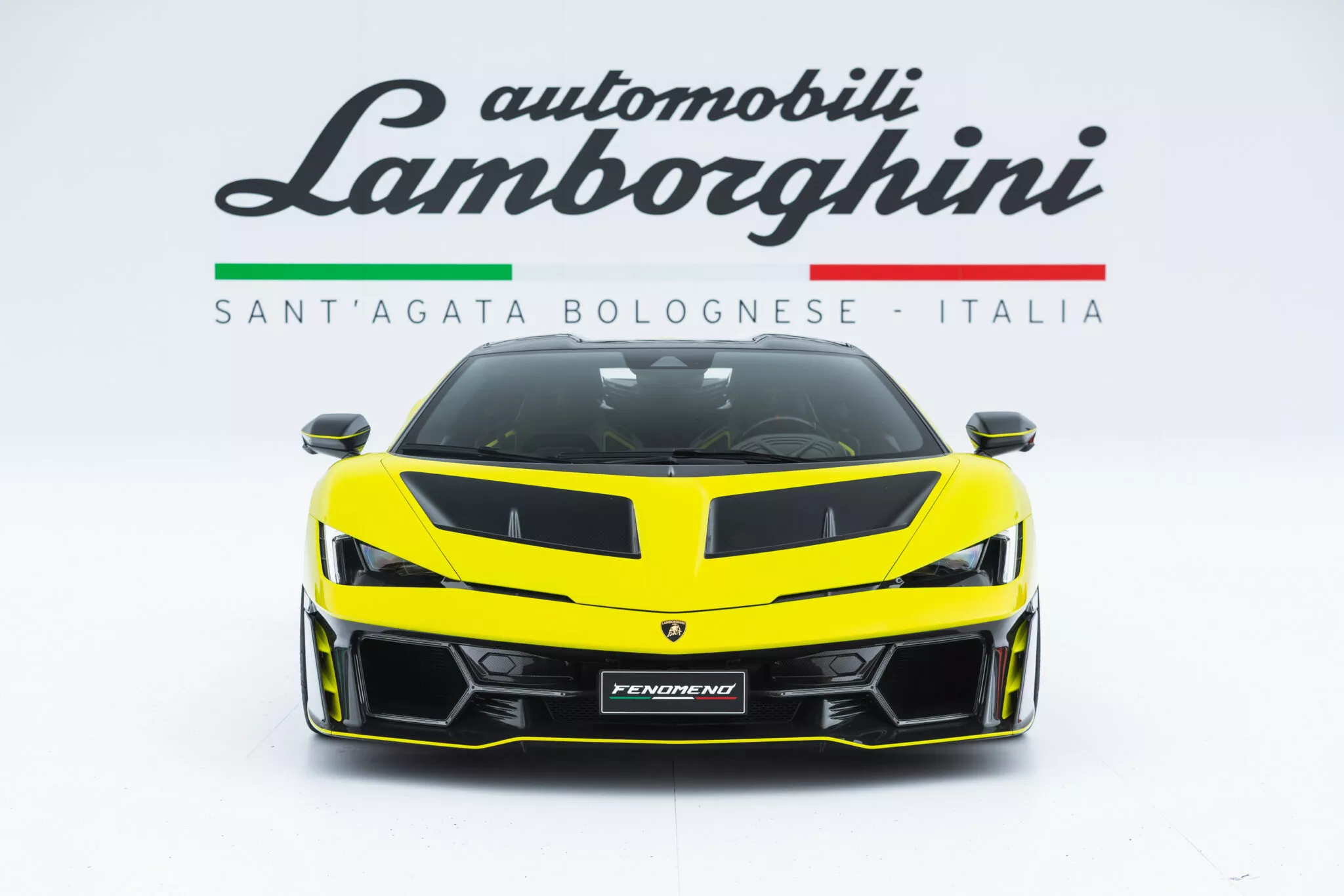 لامبورجيني تكشف مصير محرك V12 الأسطوري بعد تدشين السوبركار الأقوى في تاريخها 3