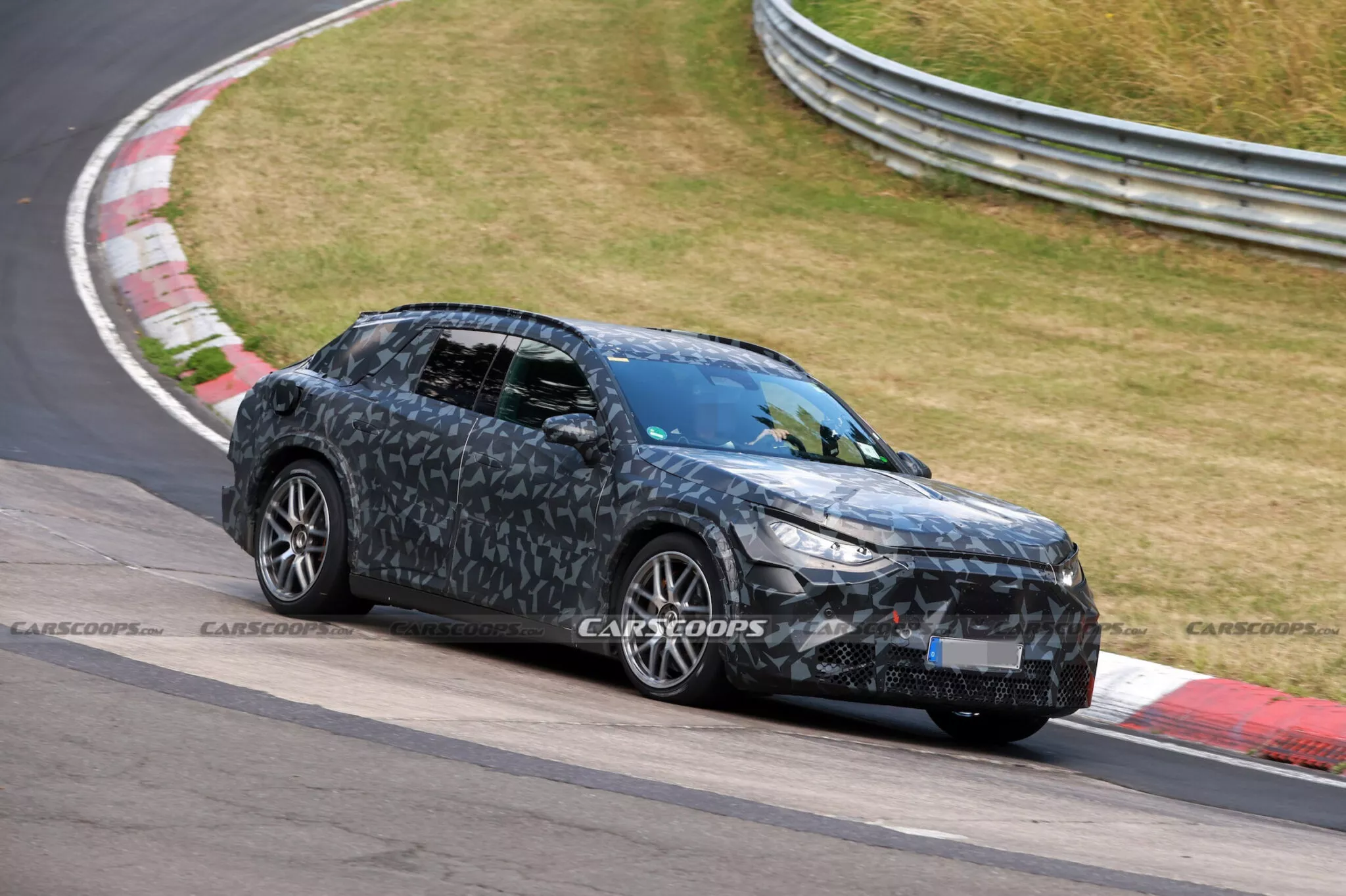 رصد أقوى مرسيدس SUV في تاريخ العلامة أثناء اختبارها مع اقتراب التدشين رصد أقوى مرسيدس SUV في تاريخ العلامة أثناء اختبارها مع اقتراب التدشين 4