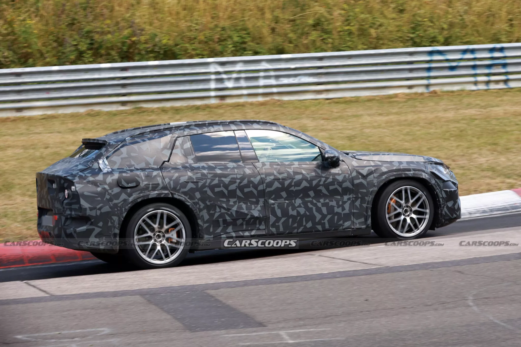 رصد أقوى مرسيدس SUV في تاريخ العلامة أثناء اختبارها مع اقتراب التدشين رصد أقوى مرسيدس SUV في تاريخ العلامة أثناء اختبارها مع اقتراب التدشين 1